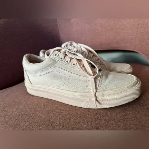 Classic Pink Van - Picture 2 of 7